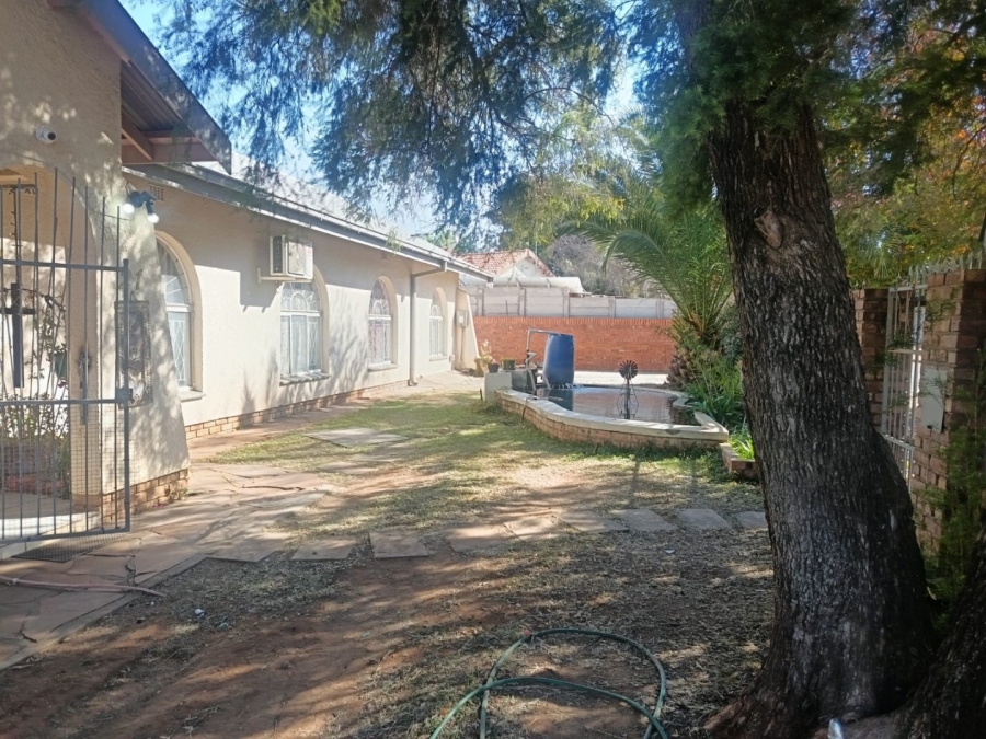 4 Bedroom Property for Sale in Carters Glen Northern Cape